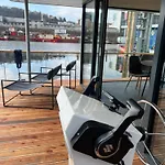 Stream Hotel na wodzie