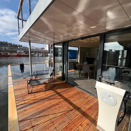 Stream Bateau-hôtel
